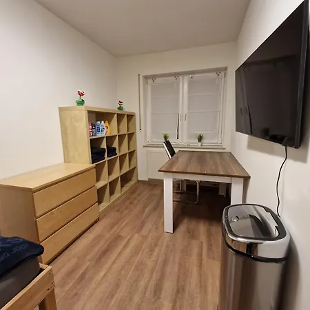 Einzelzimmer In Ruhiger Lage --- Check-In Mit Schluesselkasten Meppen Exterior foto