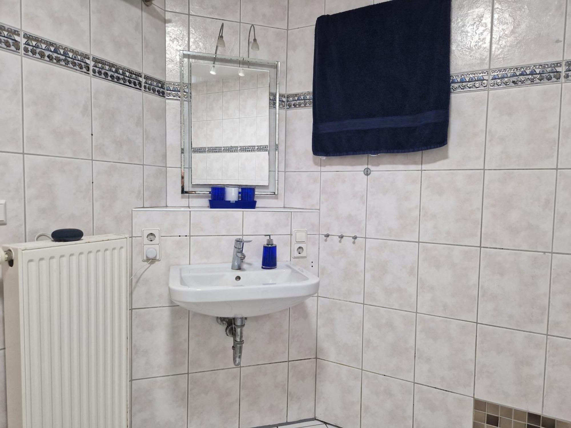 Homestay Einzelzimmer In Ruhiger Lage --- Check-in Mit Schluesselkasten